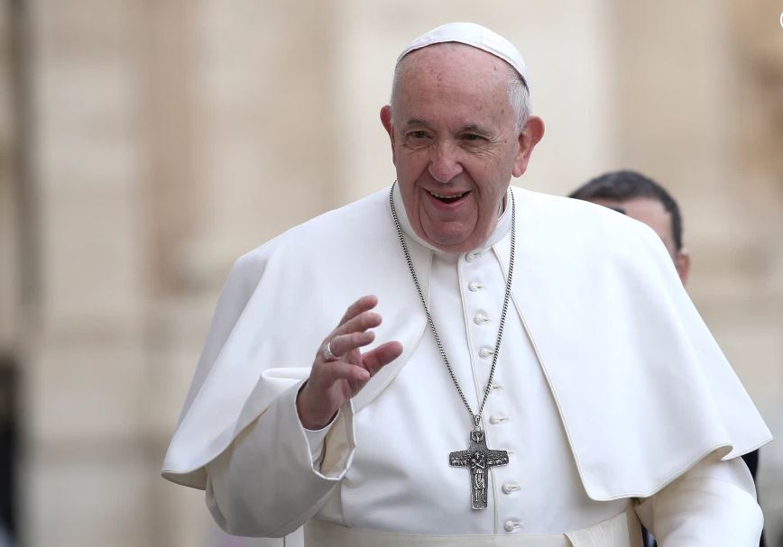 Vatican says transgender Catholics can be baptised