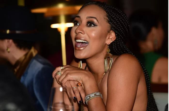 Keri Hilson claps back at hater while enjoying vacation in Antigua