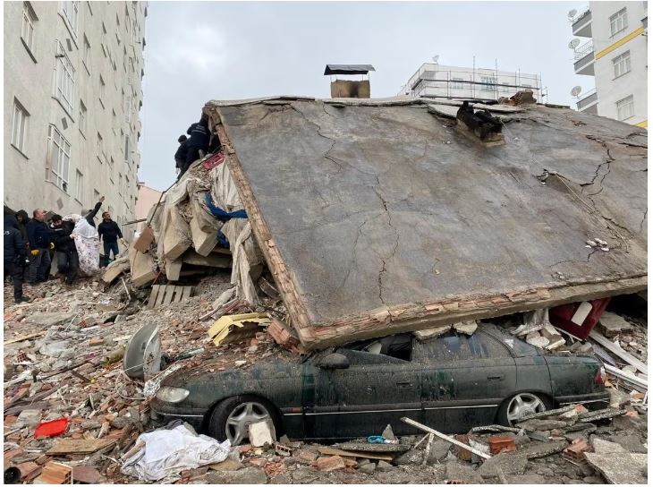 Powerful earthquake kills hundreds in Turkey and Syria