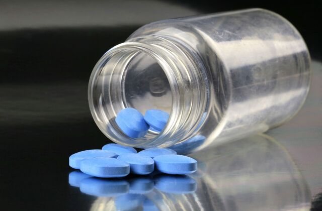 Man, 41, dies after taking two Viagra pills while drinking
