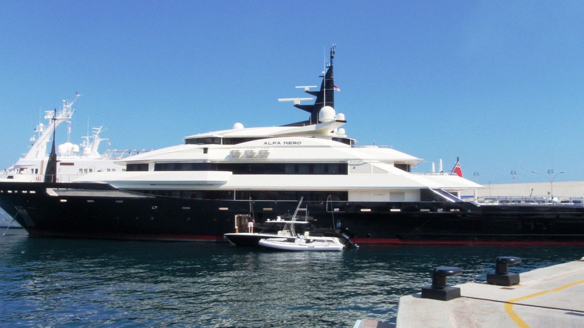 Alfa Nero superyacht burning $2,000 of diesel every day to run its air-conditioning