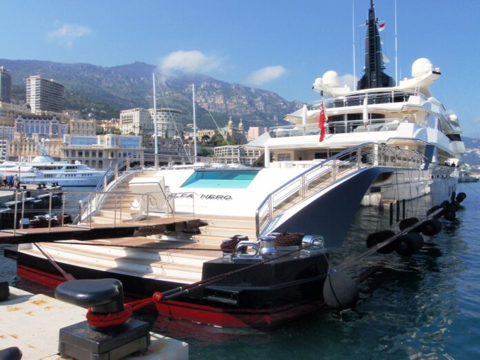 Government still paying $28,000 Weekly Bill to Keep Alfa Nero Superyacht Moored
